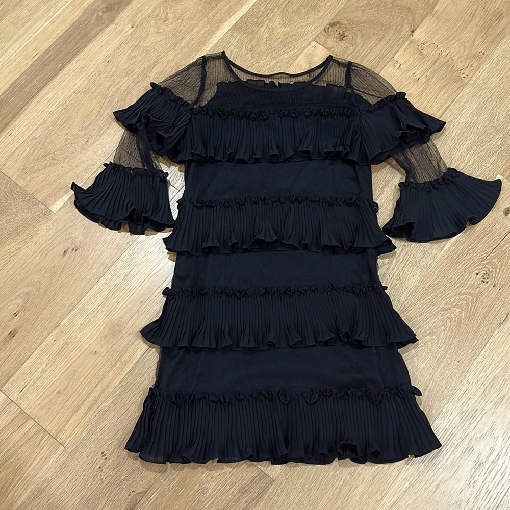 Lulus X- Small Black Ruffle Dress